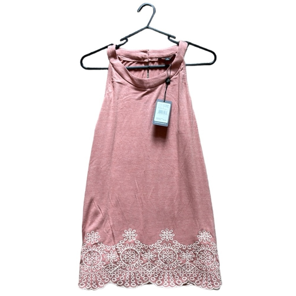 NWT Adrianna Papell women’s sleeveless pink embroidered top size M